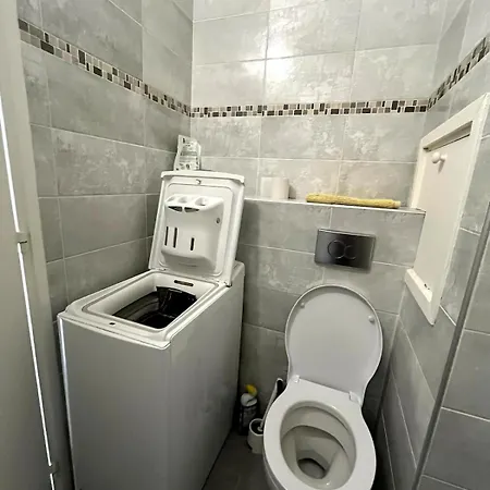 アパート 28 Square Meters, Near Eiffel Tower *