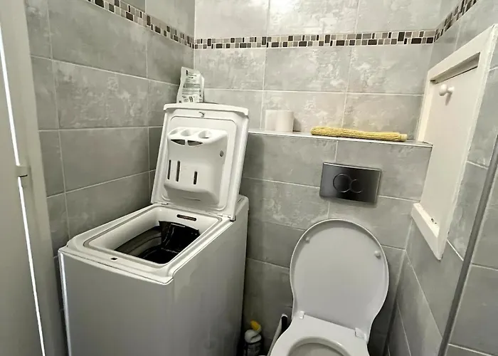 アパート 28 Square Meters, Near Eiffel Tower *